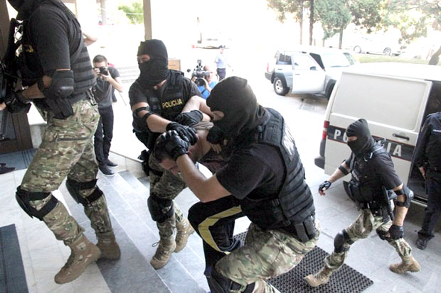 У Мрежи тридесет дилера